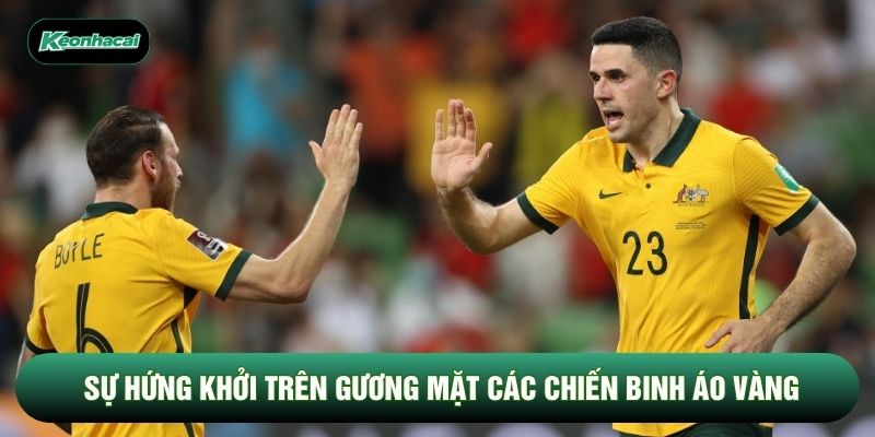 Sự hứng khởi trên gương mặt các chiến binh áo vàng